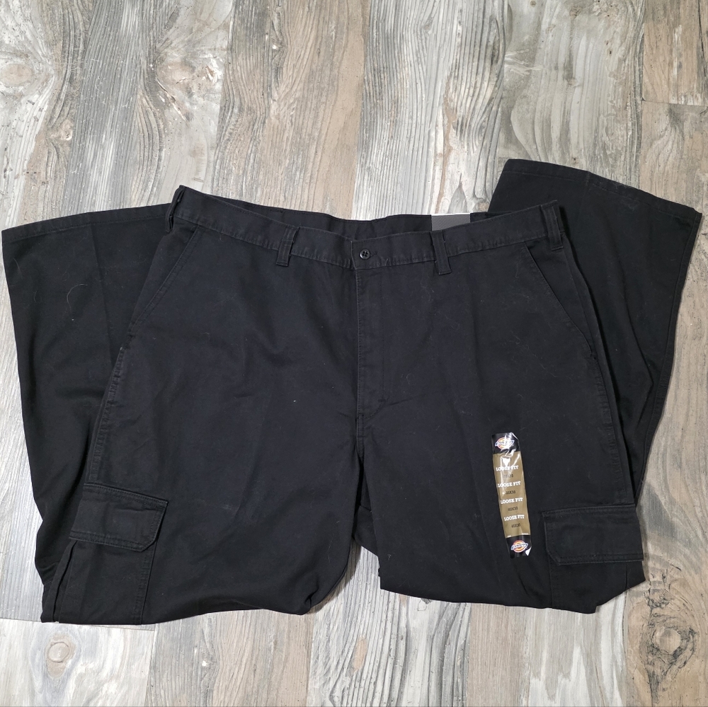 NWT DICKIES CARGO PANTS LOOSE FIT